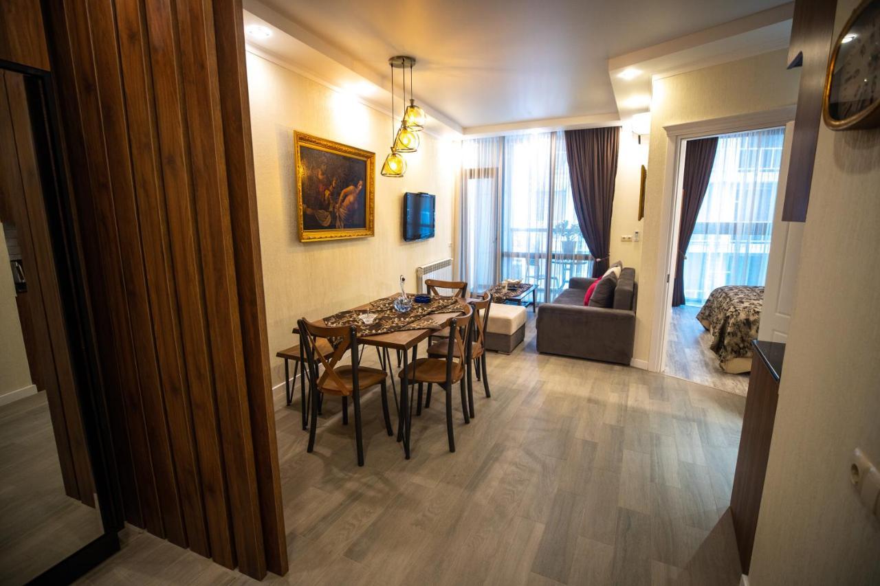 Ramada Skytower Apartment Batumi Exterior photo