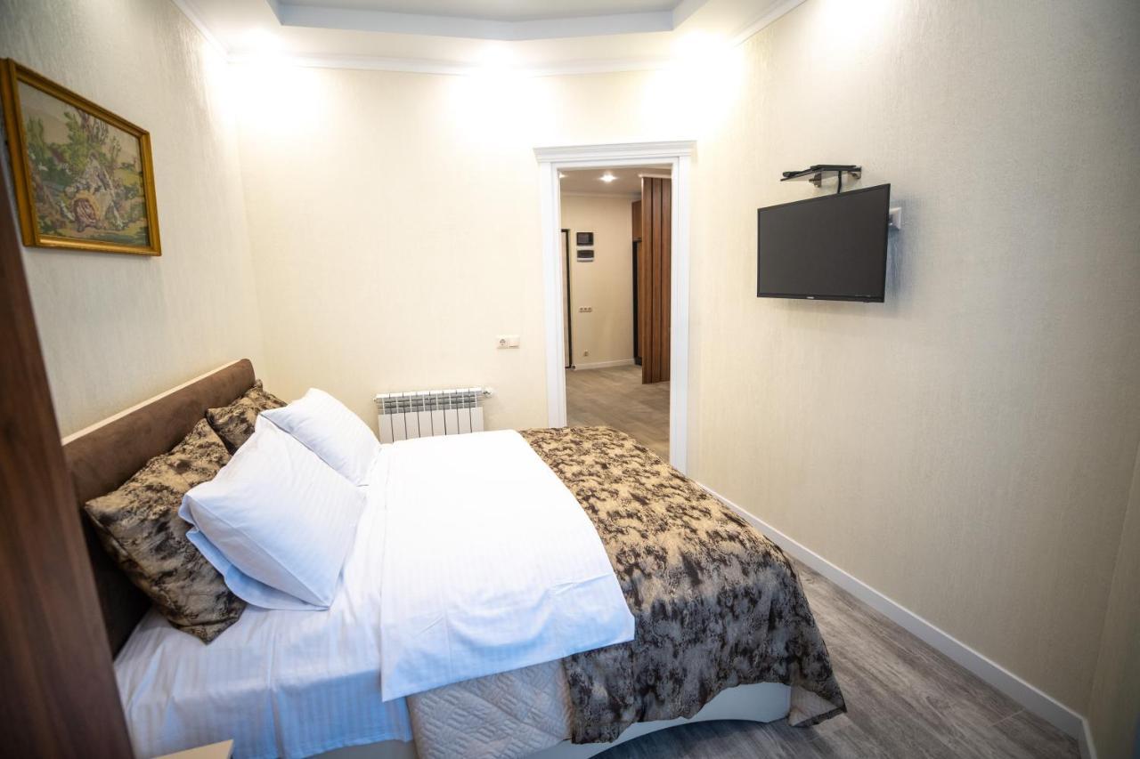 Ramada Skytower Apartment Batumi Exterior photo